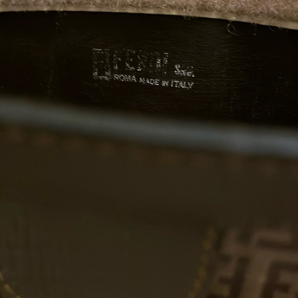 FENDI ZUCCHINO COATED CLUTCH/ PURSE / make up bag/men’s shaving kit (Vintage) - Picture 5 of 6